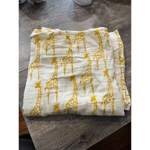 Milkbarn White Yellow Giraffe Muslin Swaddle 47”